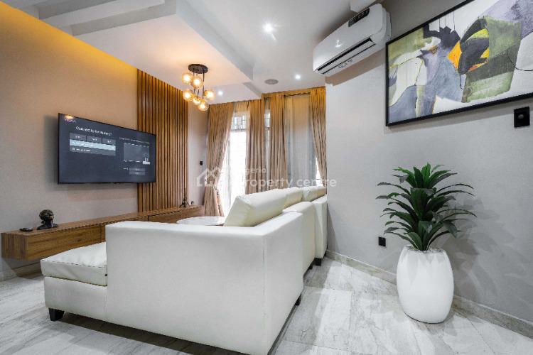 Lush 2 Bedrooms Apartment, Josemaria Escriva Street, Lekki Phase 1, Lekki, Lagos, Flat / Apartment Short Let