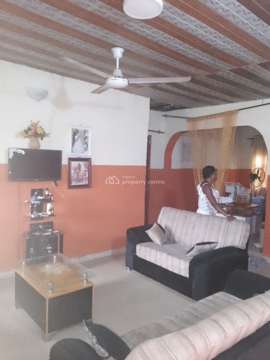 2 Bedrooms Bungalow with Bq, Wagbare Off Oreta Road, Igbogbo, Ikorodu, Lagos, Detached Bungalow for Sale