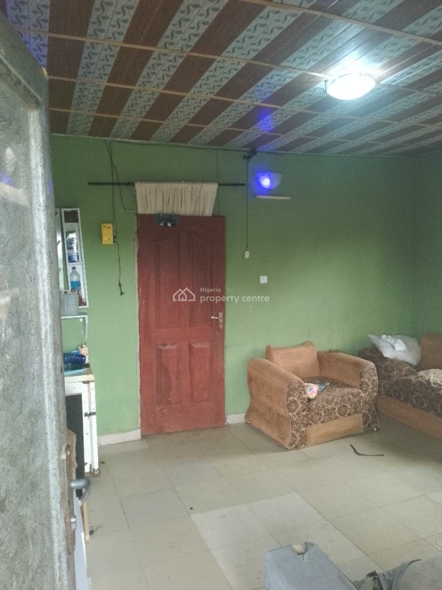 2 Bedrooms Bungalow with Bq, Wagbare Off Oreta Road, Igbogbo, Ikorodu, Lagos, Detached Bungalow for Sale