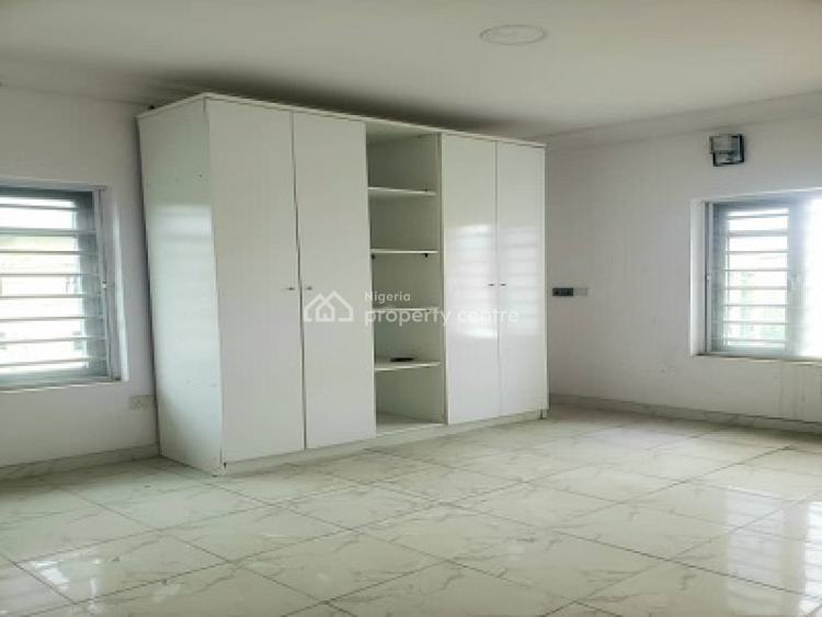 Excellent 3 Bedroom Flat, Jubilee Estate, Abraham Adesanya Estate, Lekki, Lagos, Flat / Apartment for Rent