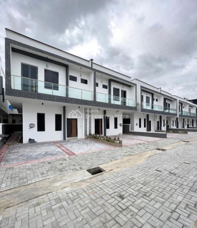For Sale Come Home To Good Life, Ologolo, Lekki, Lagos 3 Beds, 3