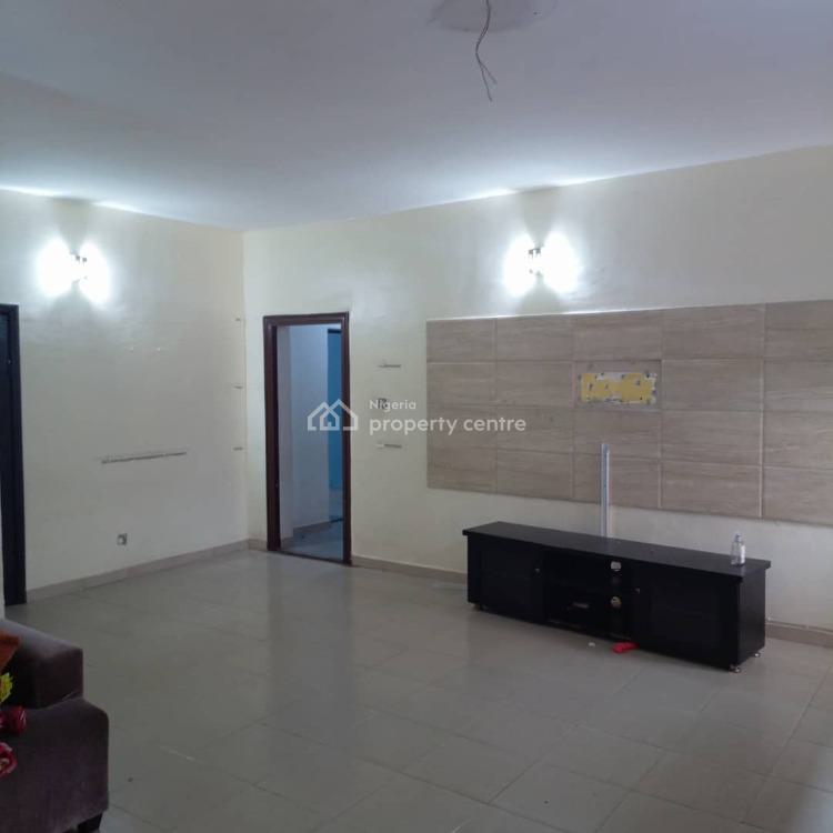 Very Decent 4 Bedroom Flat, Bode Thomas, Surulere, Lagos, Flat / Apartment for Rent