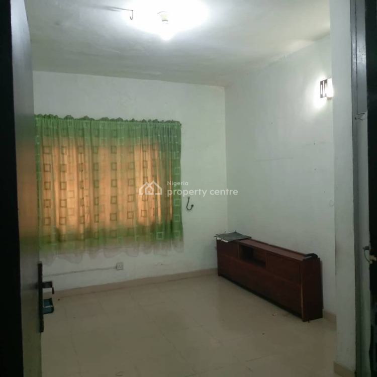 Very Decent 4 Bedroom Flat, Bode Thomas, Surulere, Lagos, Flat / Apartment for Rent