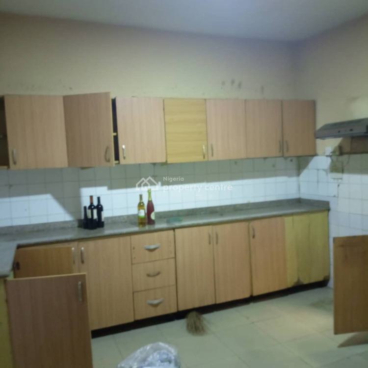 Very Decent 4 Bedroom Flat, Bode Thomas, Surulere, Lagos, Flat / Apartment for Rent