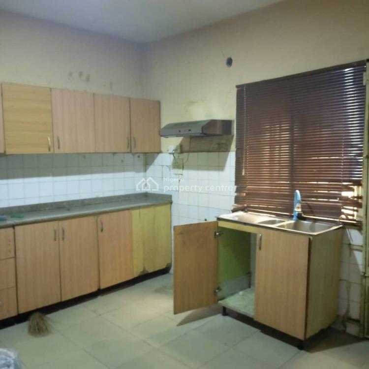 Very Decent 4 Bedroom Flat, Bode Thomas, Surulere, Lagos, Flat / Apartment for Rent