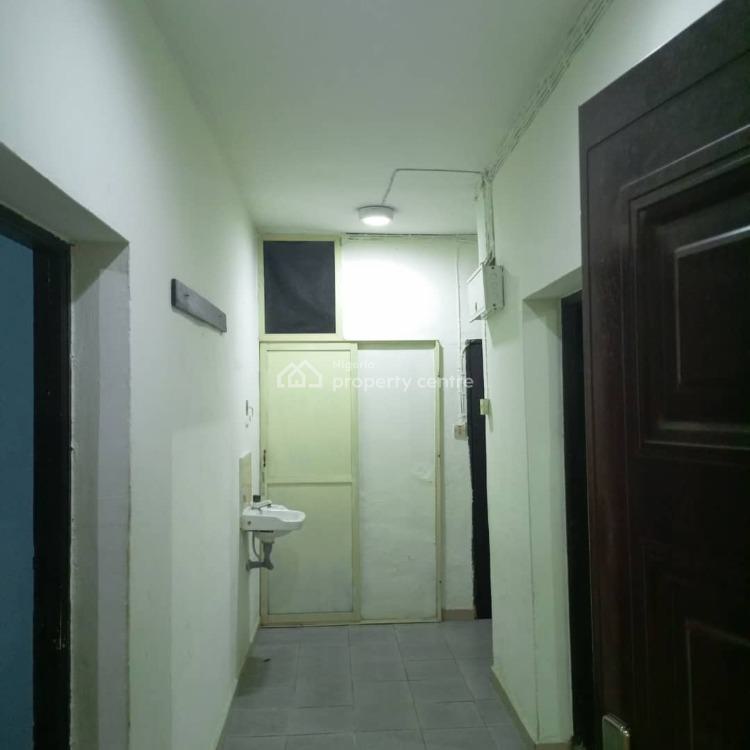 Very Decent 4 Bedroom Flat, Bode Thomas, Surulere, Lagos, Flat / Apartment for Rent