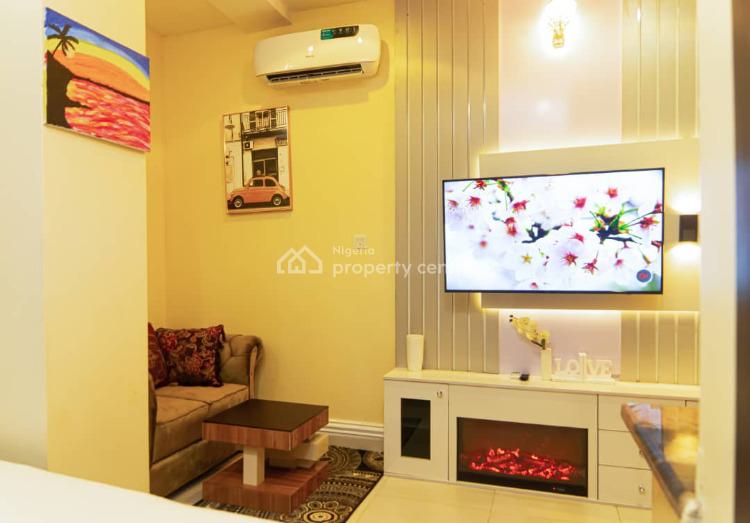 Classic Studio Apartment with Balcony, Oregun, Ikeja, Lagos, Self Contain (single Rooms) Short Let