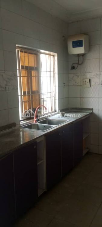 Luxury &nice 2 Bedroom Flat with 3 Toilets on Tarred Road in an Estate, Durumi, Abuja, Flat / Apartment for Rent