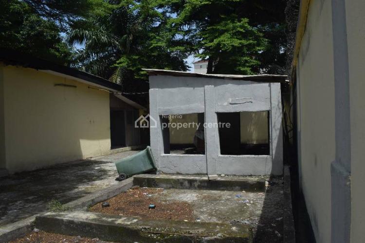 For Sale Detached House With Outbuildings, Saka Tinubu Street