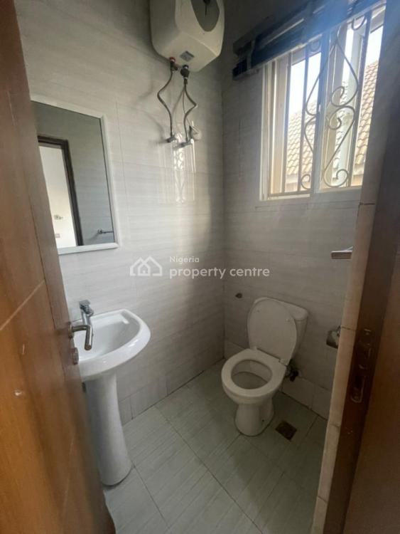Large Semi Masters Room, Lekki Phase 1, Lekki, Lagos, Self Contain (single Rooms) for Rent