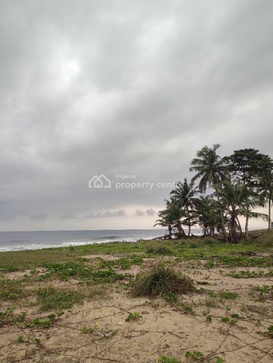 For Sale A Beach Front Property That Coms With Amazing Features Great