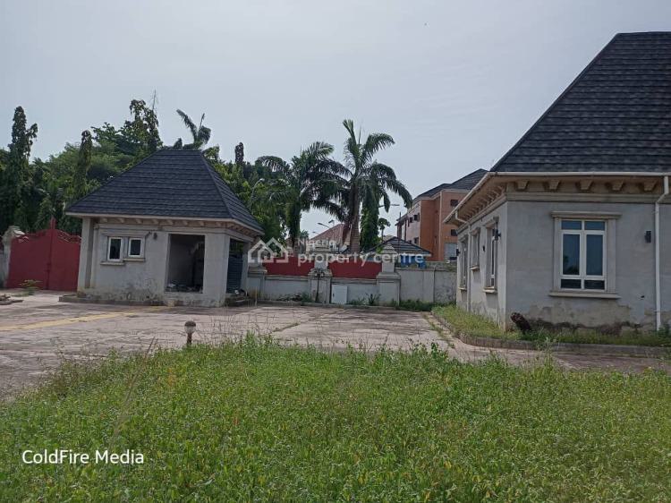 5 Bedrooms Fully Detached on 3500sqm with 3 Units of 2 Bedroom Flats, Asokoro District, Abuja, Detached Duplex for Sale