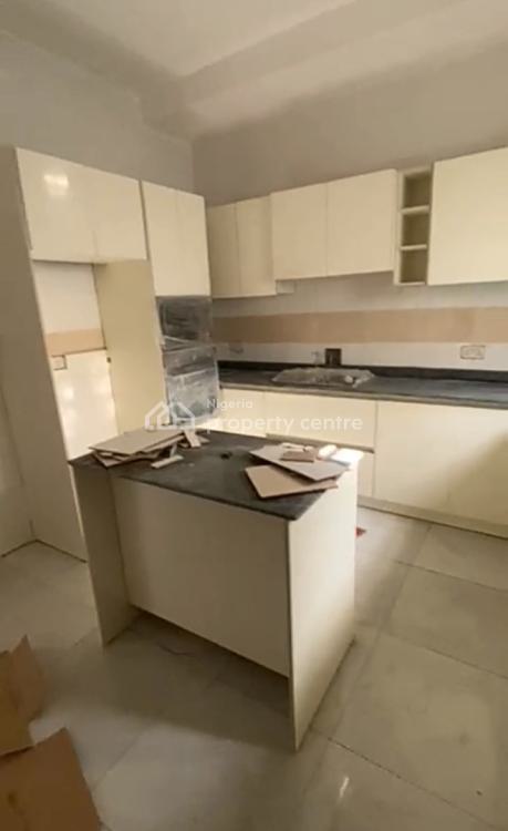 5 Bedrooms Detached Duplex, Dele Adedugbe Estate  Mamacass  New Oko Oba, New Oko-oba, Agege, Lagos, Detached Duplex for Sale