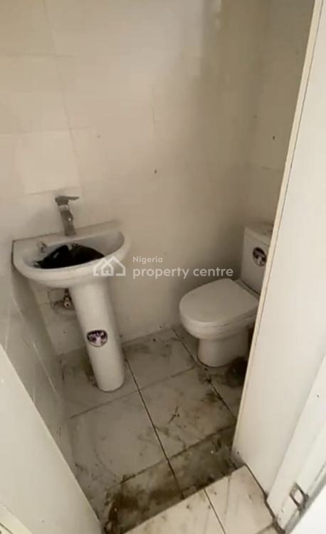 5 Bedrooms Detached Duplex, Dele Adedugbe Estate  Mamacass  New Oko Oba, New Oko-oba, Agege, Lagos, Detached Duplex for Sale