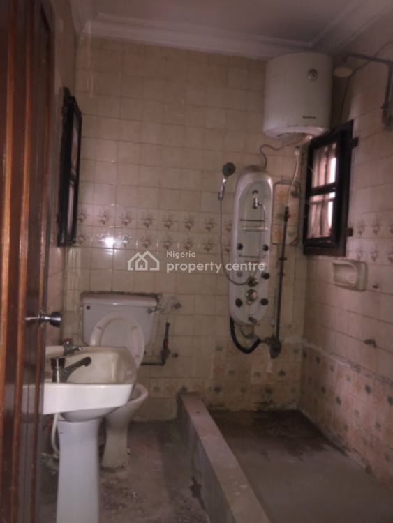 Newly Renovated 2 Bedroom Apartment, Bajulaiye, Fola Agoro, Yaba, Lagos, Flat / Apartment for Rent