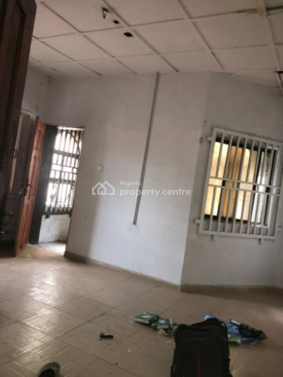 Newly Renovated 2 Bedroom Apartment, Bajulaiye, Fola Agoro, Yaba, Lagos, Flat / Apartment for Rent