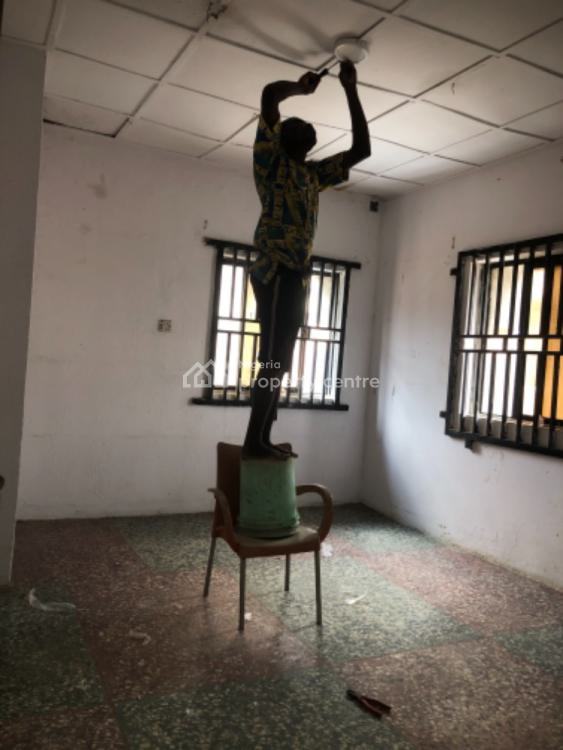 Newly Renovated 2 Bedroom Apartment, Bajulaiye, Fola Agoro, Yaba, Lagos, Flat / Apartment for Rent