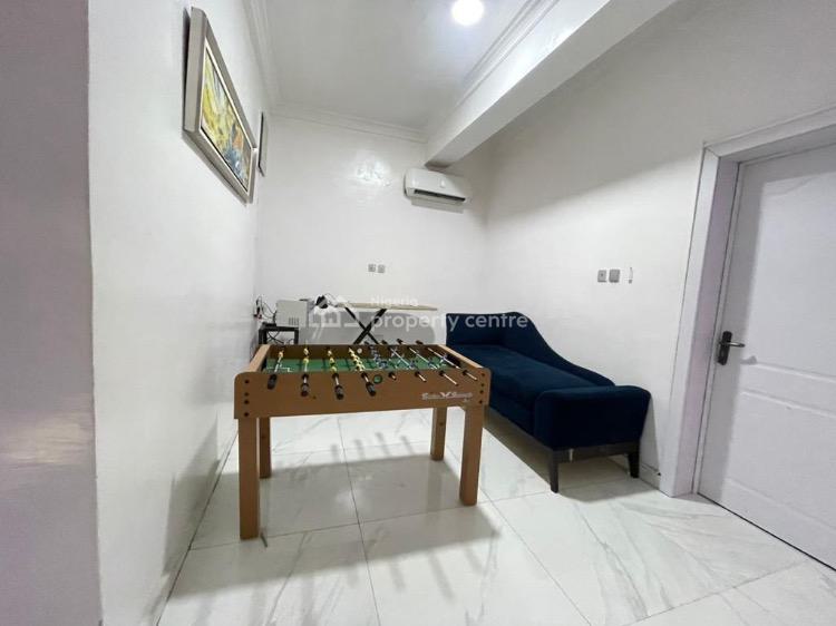 Luxurious 3 Bedroom Flats in a Nice Environment, Lekki Phase 1, Lekki, Lagos, Block of Flats for Sale