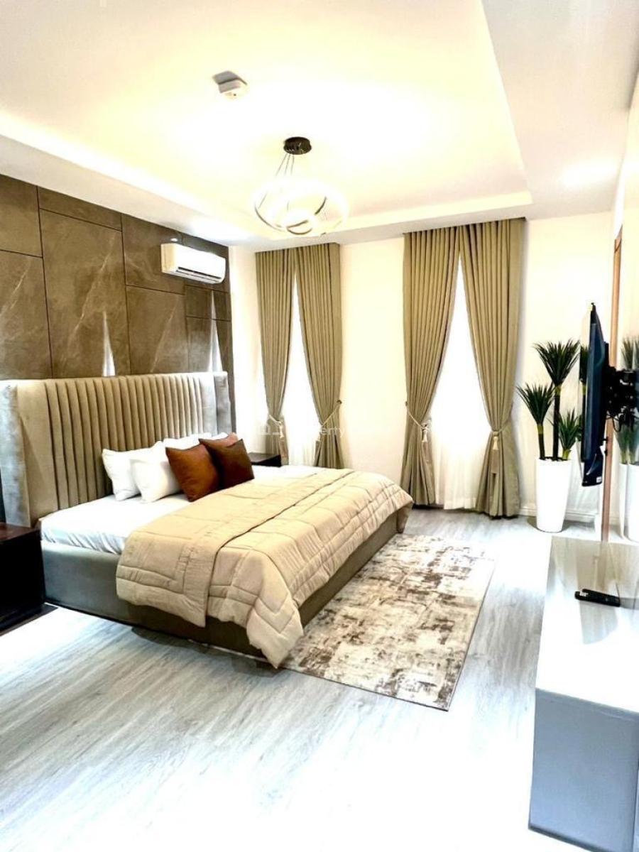 Newly Furnished 2 Bedrooms with Rooftop Lounge, Pool and Gym, Ibiyinka Salvador Street, Lekki Phase 1, Lekki, Lagos, Flat / Apartment Short Let