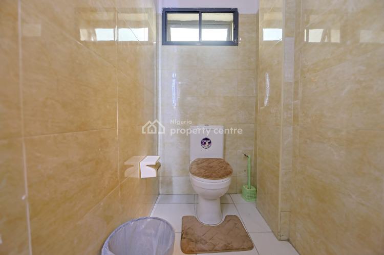 Elegant 3 Bedrooms Apartment, Spar Road, Lekki, Lagos, Flat / Apartment Short Let
