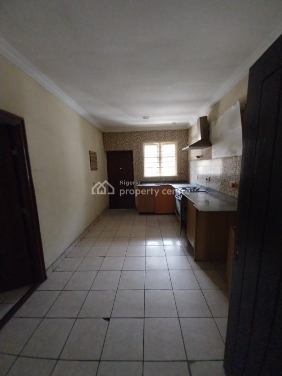 Shared 3 Bedroom Flat, Off Lekki Conservative Center, Lekki Expressway, Lekki, Lagos, Self Contain (single Rooms) for Rent