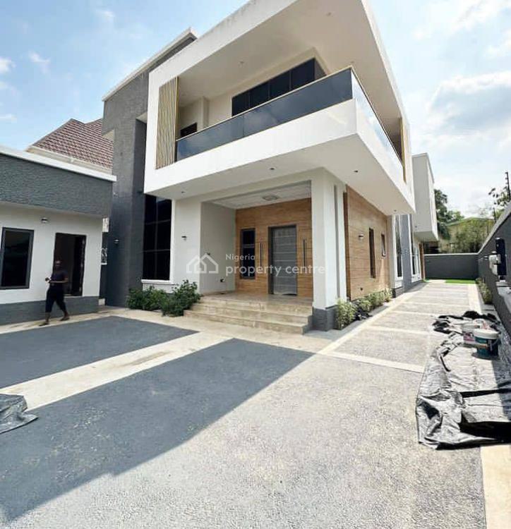 For Sale 5 Bedroom High Ceilings Inbuilt Speaker Chandelier, Wuse