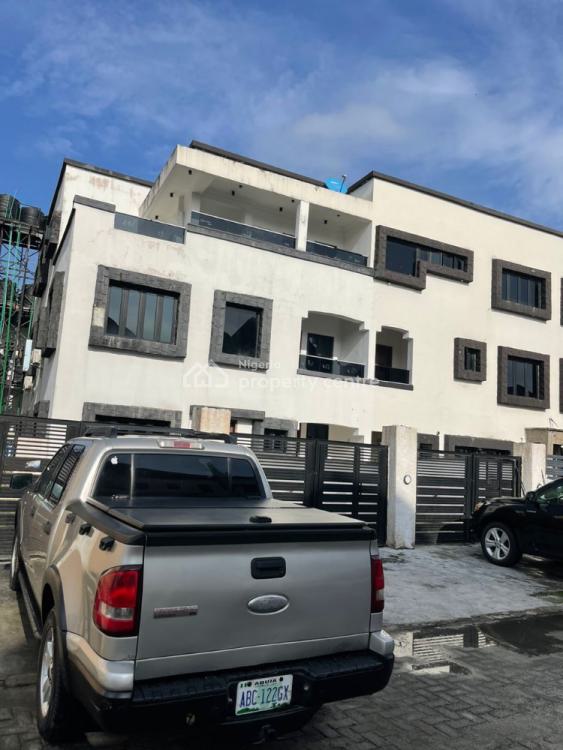 For Sale 3 Bedroom Flat, Chevy View Estate, Lekki, Lagos 3 Beds, 3