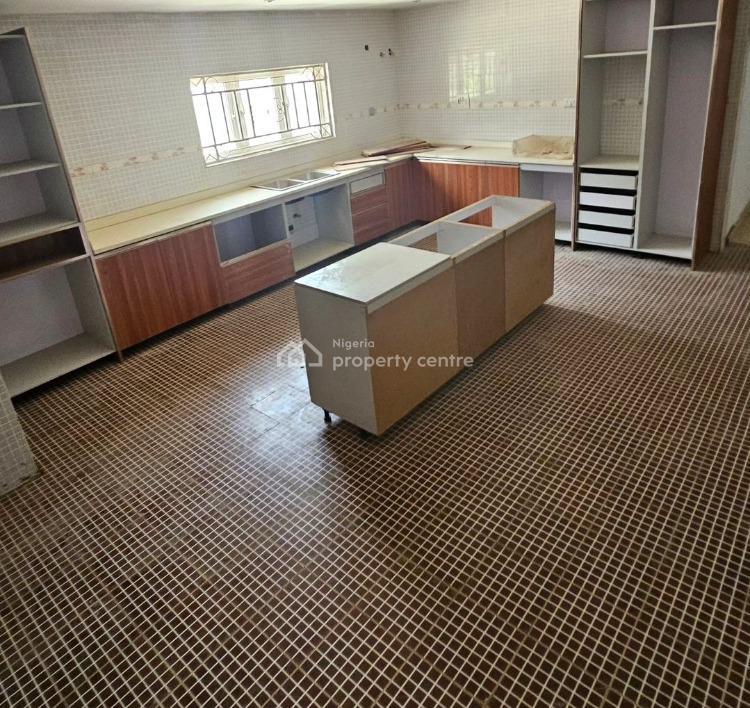 6 Bedroom Duplexvon 1000sqm with Bq, Guzape District, Abuja, Detached Duplex for Sale
