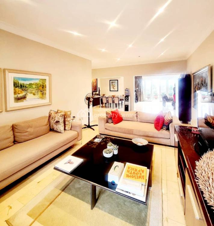 Massive 3 Bedrooms Penthouse Apartment, Lekki Phase 1, Lekki, Lagos, Flat / Apartment for Sale