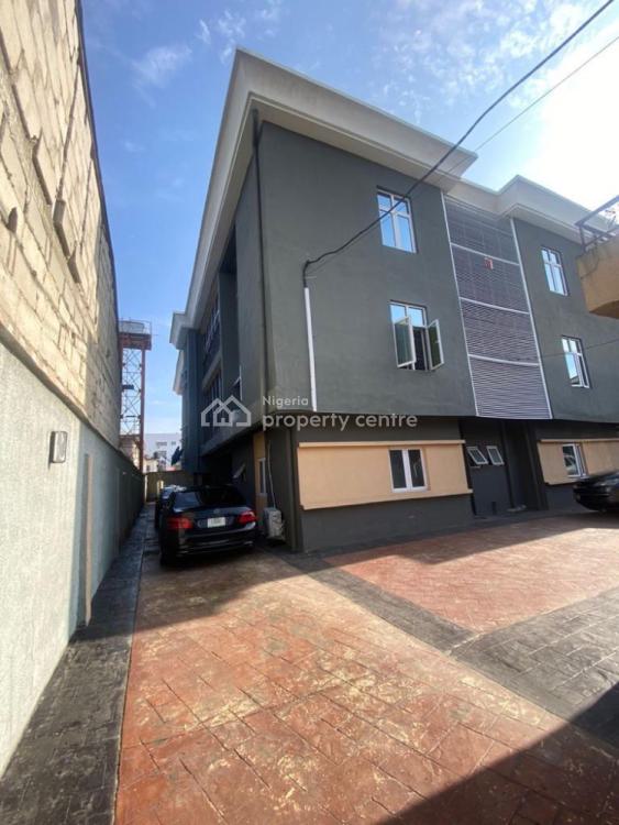 Spacious 3 Bedroom Flat, Lekki, Lagos, Terraced Bungalow for Rent