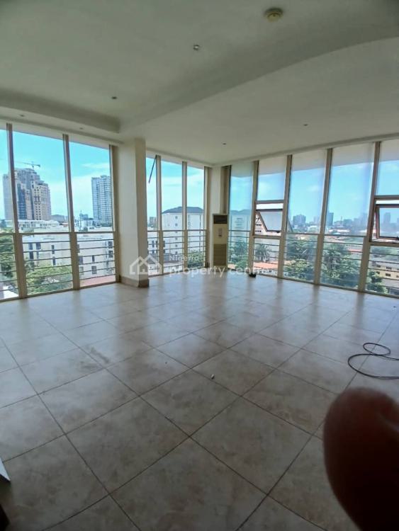 For Rent An Executive 4 Bedroom With All Amenities, Off