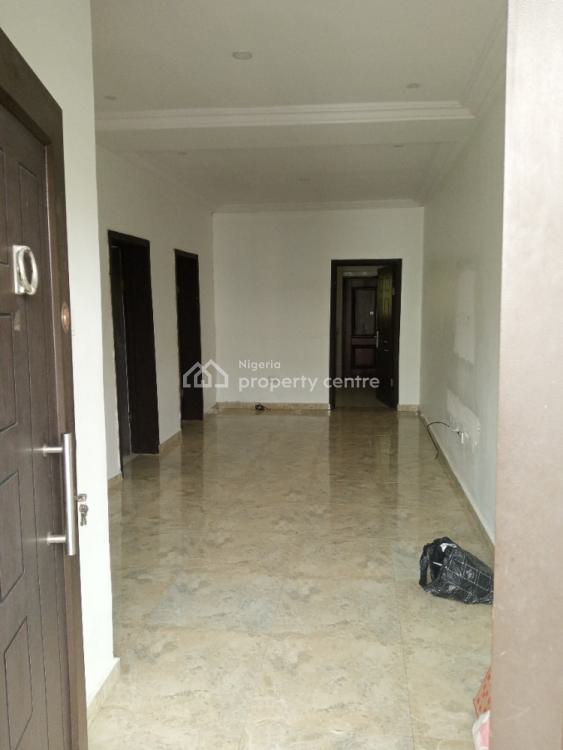 For Rent 2 Bedroom Flat, Chevron, Lekki Expressway, Lekki, Lagos 2 Beds, 2 Baths (Ref 1943812)