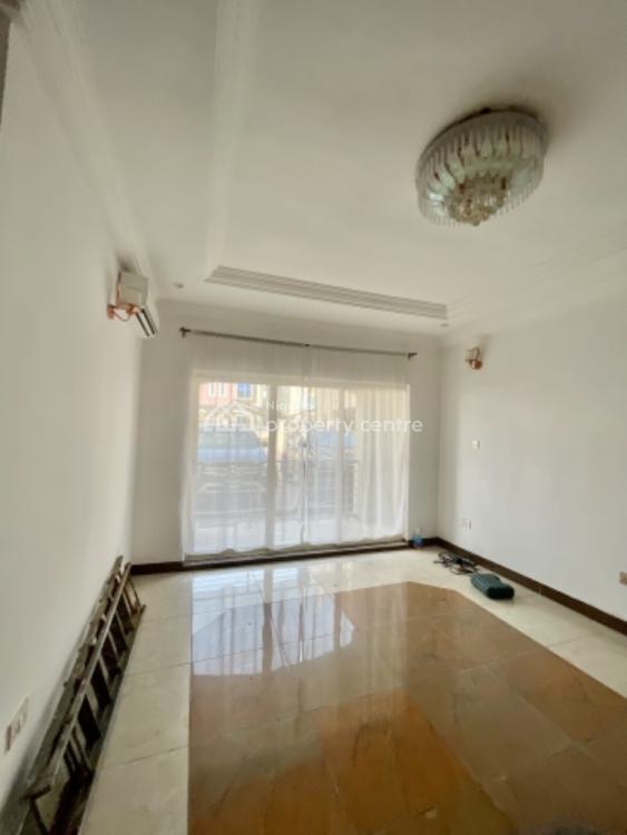 Clean and Spacious 3 Bedroom, Ikota, Lekki, Lagos, Terraced Bungalow for Rent