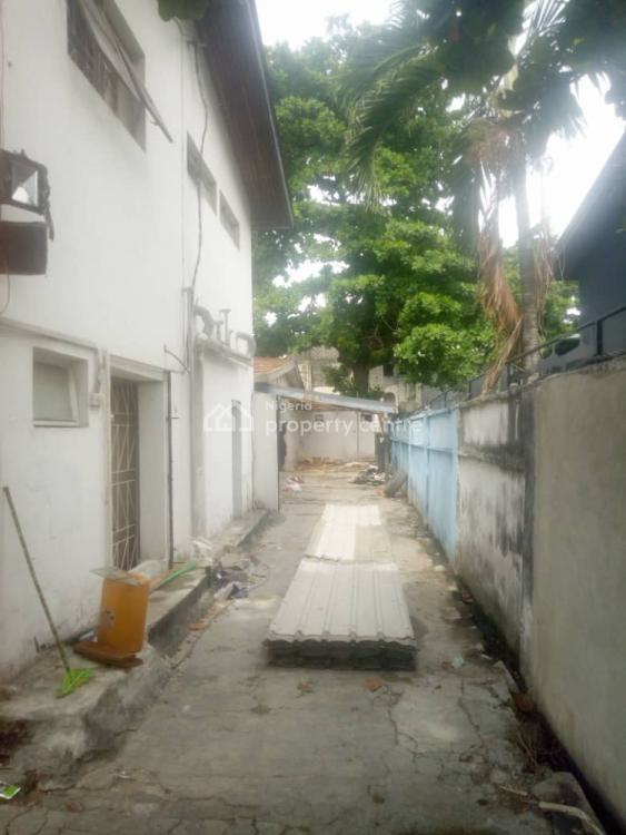 For Rent 6 Bedroom Detached House, Off Adeola Odeku., Victoria Island (VI), Lagos 6 Beds, 6