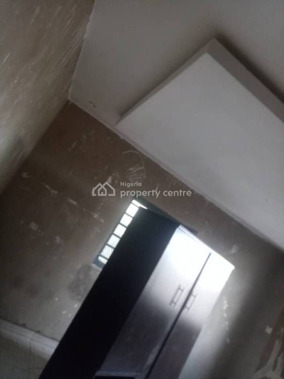 Executive Room Self with Pop, Makinde, Amule Bustop Ipaja-ayobo, Ipaja, Lagos, Flat / Apartment for Rent