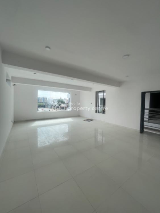 Shop Space, Ologolo, Lekki, Lagos, Office Space for Sale