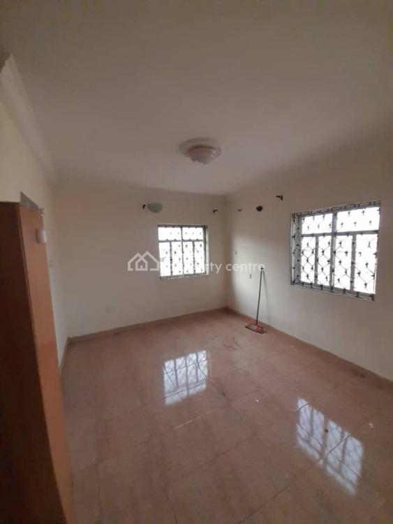 Luxury Three Bedroom Flat, Yaba, Lagos, Flat / Apartment for Rent
