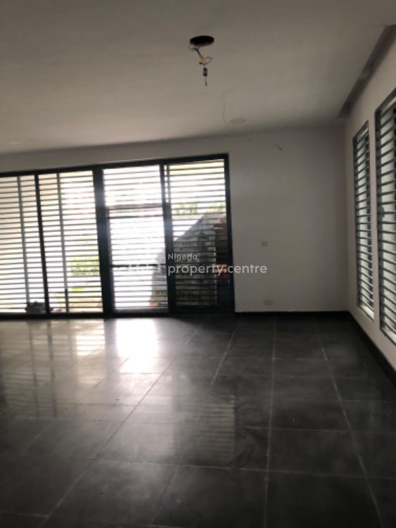 12 Bedroom Hotel with Partly Furnished, Lekki Phase 1, Lekki, Lagos, Commercial Property for Rent