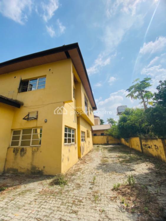 For Sale Strategic 5 Bedroom Semidetached Duplex, Second Avenue