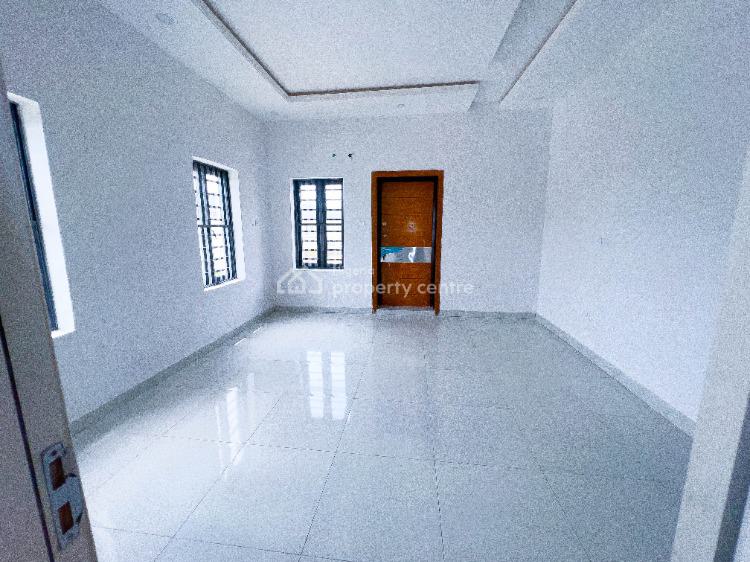 Spacious Fully Serviced 4 Bedroom Apartment, Elizabeth Akinpelu Street (abraham Adesanya), Ajah, Lagos, Flat / Apartment for Sale