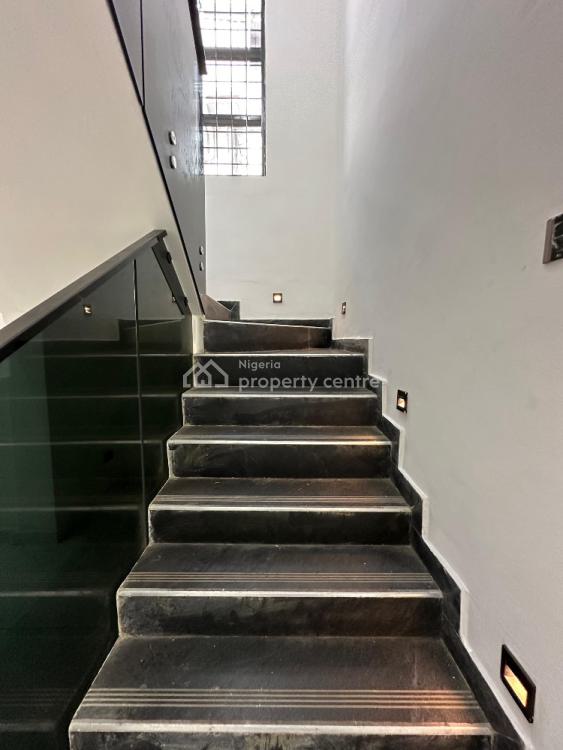 Expansive Family Entertainer in Blue Chip Locale, Admiralty Way, Lekki Phase 1, Lekki, Lagos, Detached Duplex for Sale