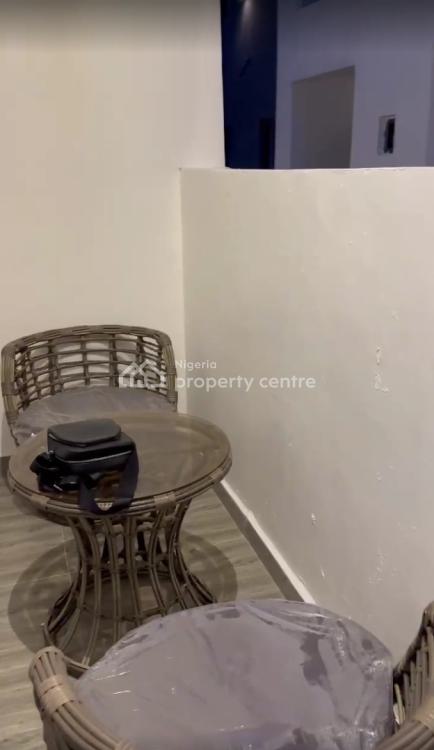 Luxury 2 Bedroom Apartment with Pool,gym,ps5, Netflix, Lekki Phase 1, Lekki, Lagos, Flat / Apartment Short Let