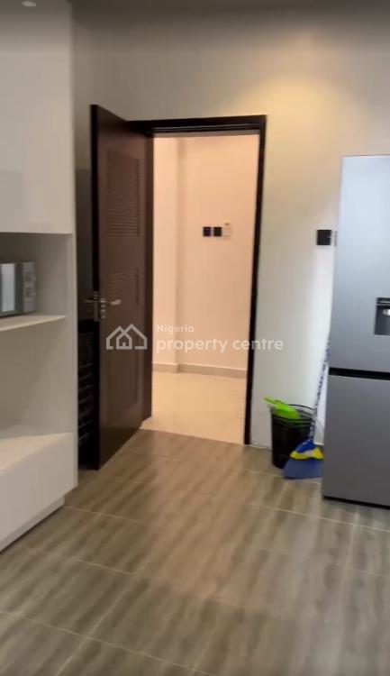 Luxury 2 Bedroom Apartment with Pool,gym,ps5, Netflix, Lekki Phase 1, Lekki, Lagos, Flat / Apartment Short Let