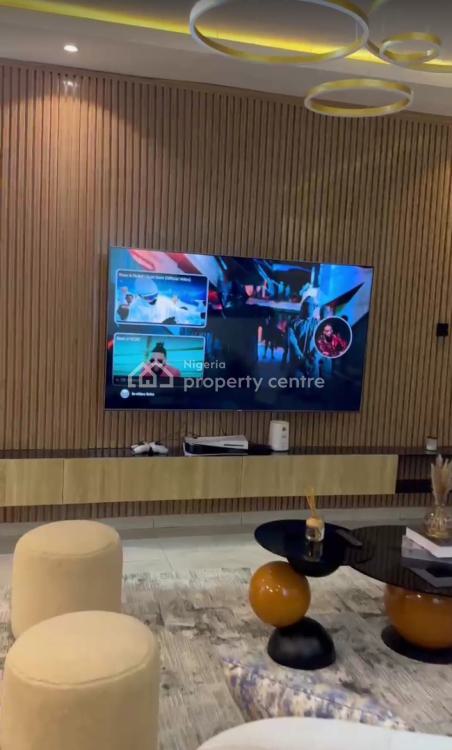 Luxury 2 Bedroom Apartment with Pool,gym,ps5, Netflix, Lekki Phase 1, Lekki, Lagos, Flat / Apartment Short Let