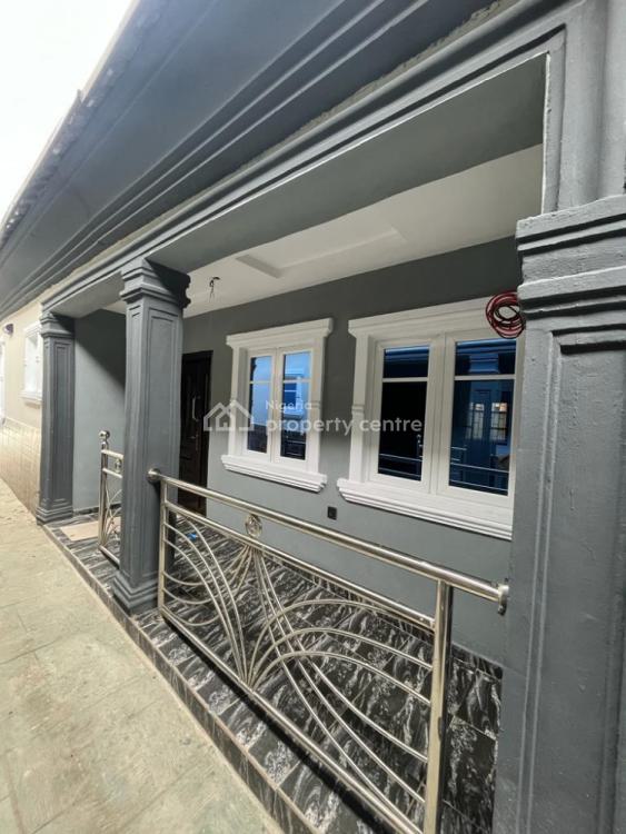 Nicely Built 3 Bedroom Flat, Adeoje Estate, Akala Expressway, Apata, Ibadan, Oyo, Flat / Apartment for Rent