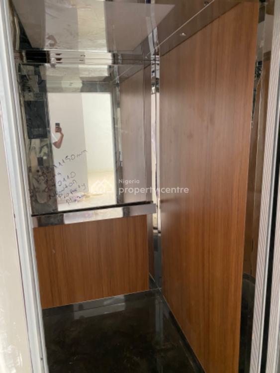 Plaza/complex, Off Aminu Kano Crescent, Wuse 2, Abuja, Plaza / Complex / Mall for Sale