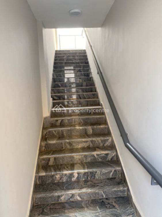 Plaza/complex, Off Aminu Kano Crescent, Wuse 2, Abuja, Plaza / Complex / Mall for Sale