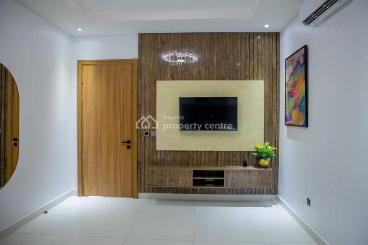 Luxury 2 Bedroom Apartment with Swimming Pool and Gym, Off Admiralty Way, Lekki Phase 1, Lekki, Lagos, Flat / Apartment Short Let