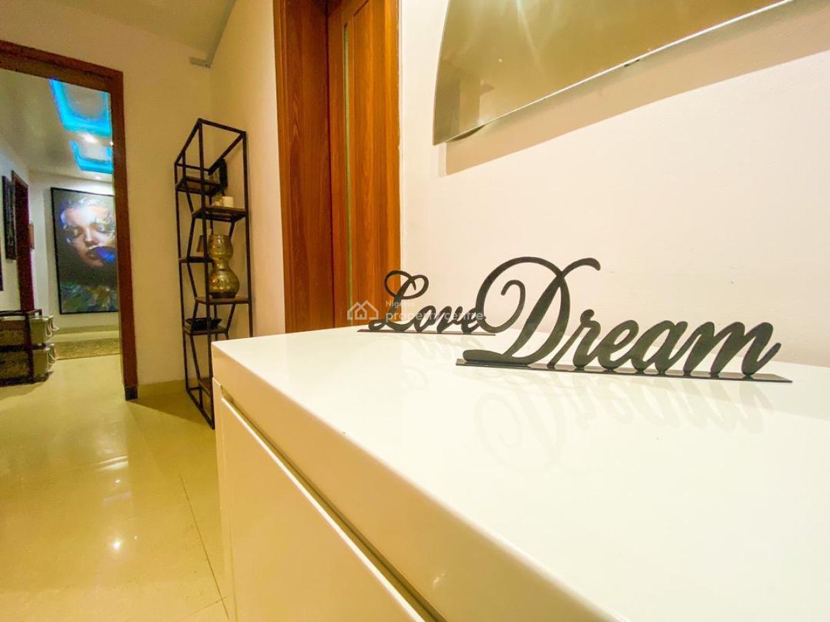 Luxury 3 Bedrooms with Swimming Pool, Gym and Elevator, Off Admiralty Way, Lekki Phase 1, Lekki, Lagos, Flat / Apartment Short Let