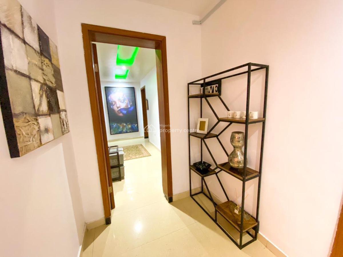 Luxury 3 Bedrooms with Swimming Pool, Gym and Elevator, Off Admiralty Way, Lekki Phase 1, Lekki, Lagos, Flat / Apartment Short Let